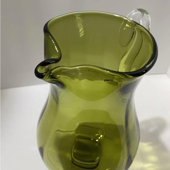 VTG Hand Blown Green Art Glass Pitcher Clear Handle Pedestal Base MCM 54 oz - Picture 15 of 15